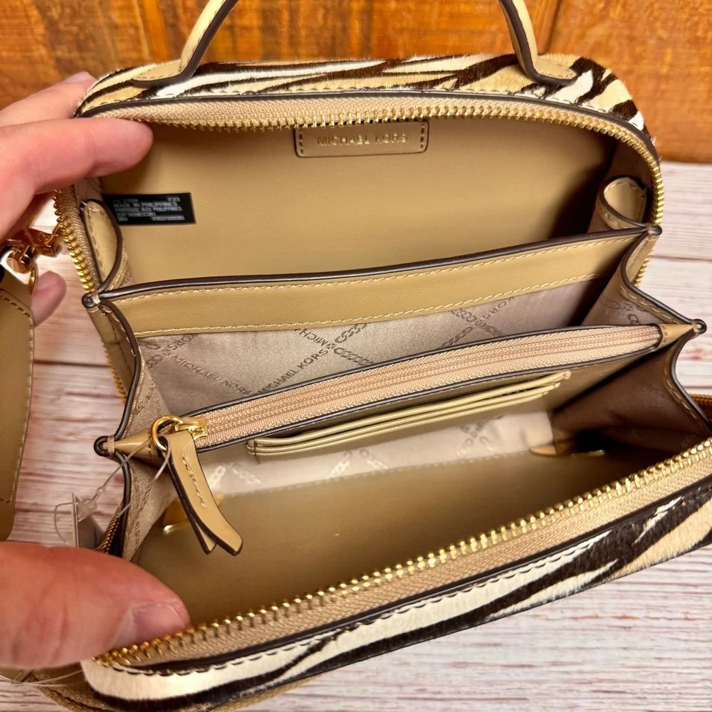 MICHAEL KORS Estelle Small Trunk Crossbody - Picture 5 of 7